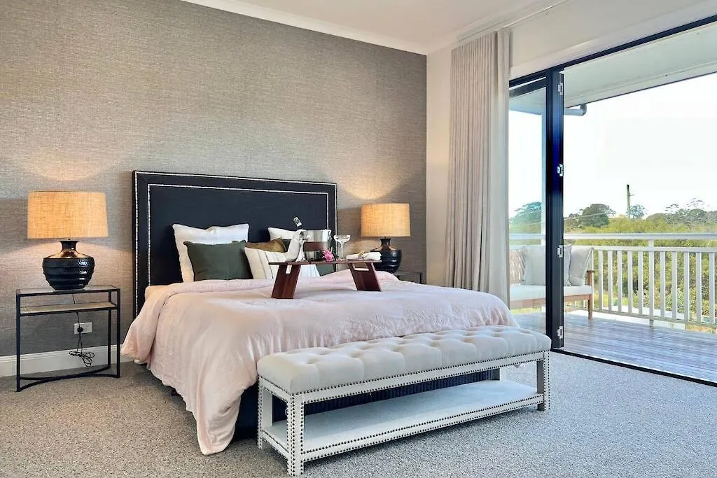 The Easton Maleny - Hamptons Countryside Retreat Villa Holiday home