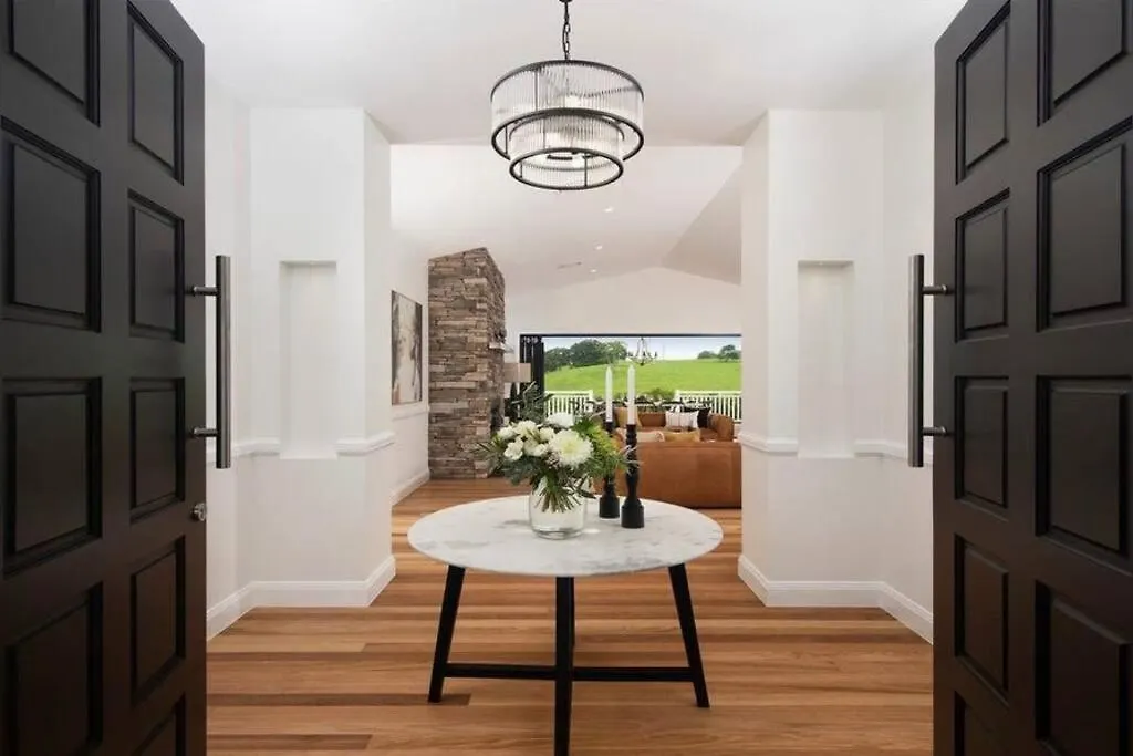 The Easton Maleny - Hamptons Countryside Retreat Villa Holiday home
