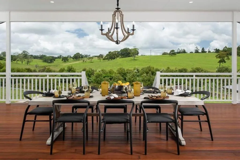 The Easton Maleny - Hamptons Countryside Retreat Villa Australia
