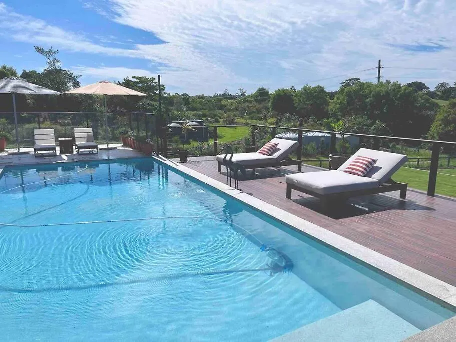 The Easton Maleny - Hamptons Countryside Retreat Villa Australia